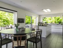 Moderne villa aan de rivier met eigen boot en steiger in Asarum, Blekinge - thumbnail 3