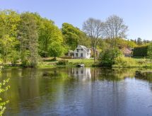 Moderne villa aan de rivier met eigen boot en steiger in Asarum, Blekinge - thumbnail 1