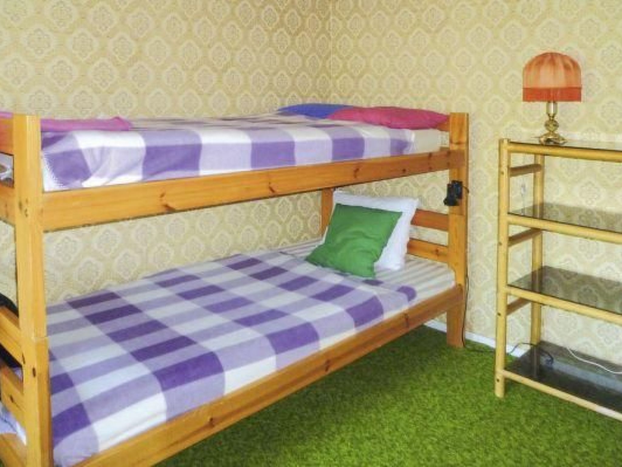 Mit Privatparkplatz-Dedans