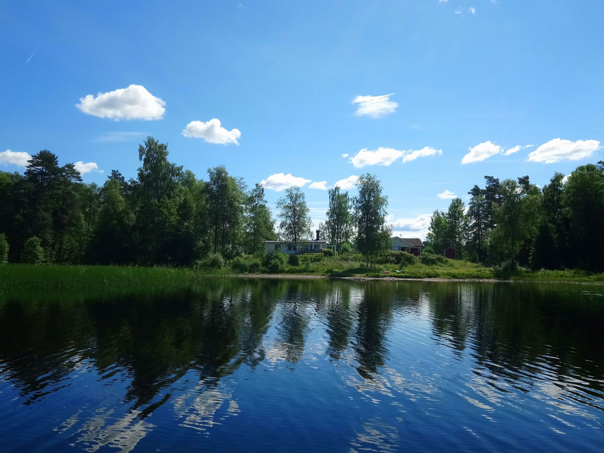 Welcome to Saxarsviken Very beautiful location directly on the lake. You can see the lake from almost every room. It is only a few steps from the house to the water. There is only one house in the imm..
