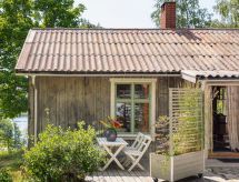 Duurzaam en sfeervol vakantiehuis aan het meer bij Gnesta - thumbnail 3