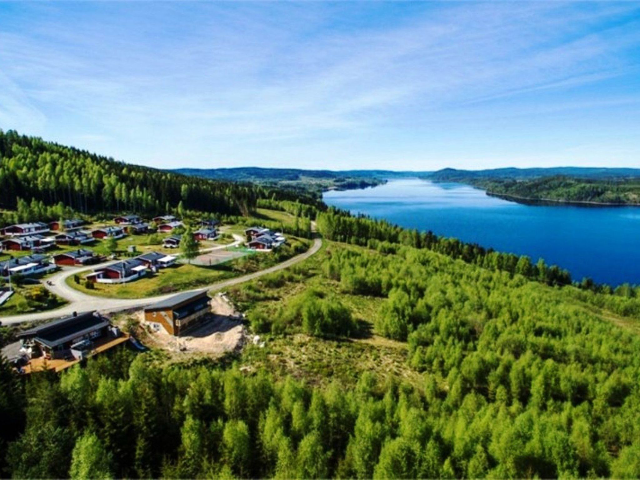 Tolles Ferienhaus in Sunne mit Großer Terrasse-Buiten