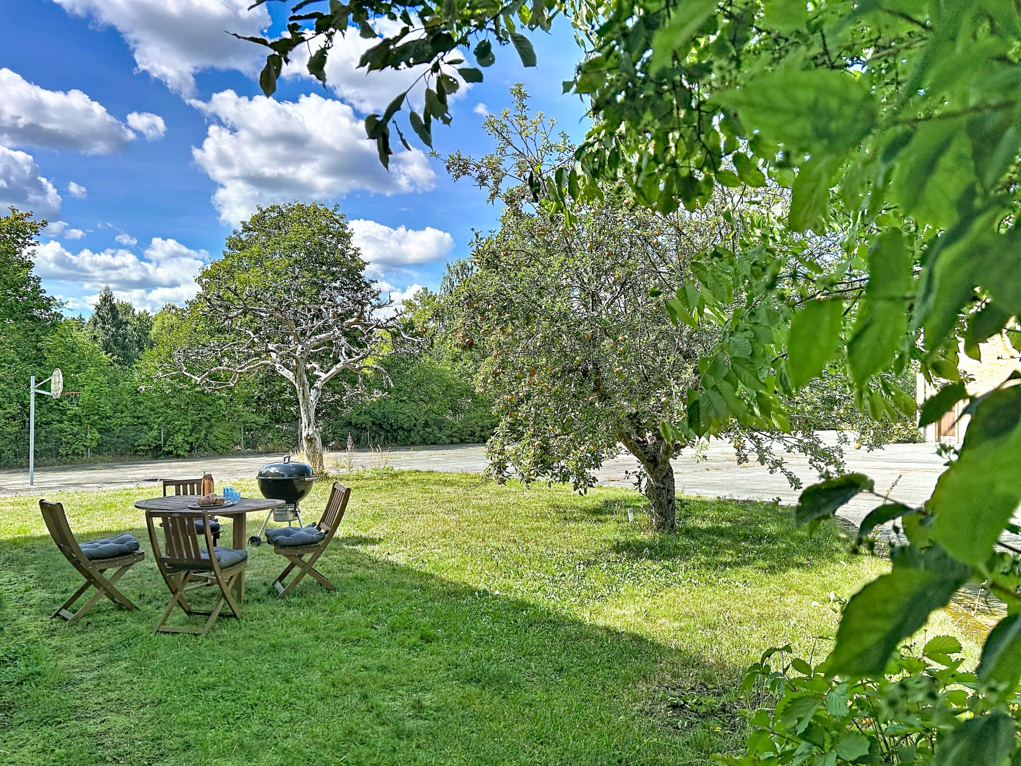 Skolhuset - Buiten