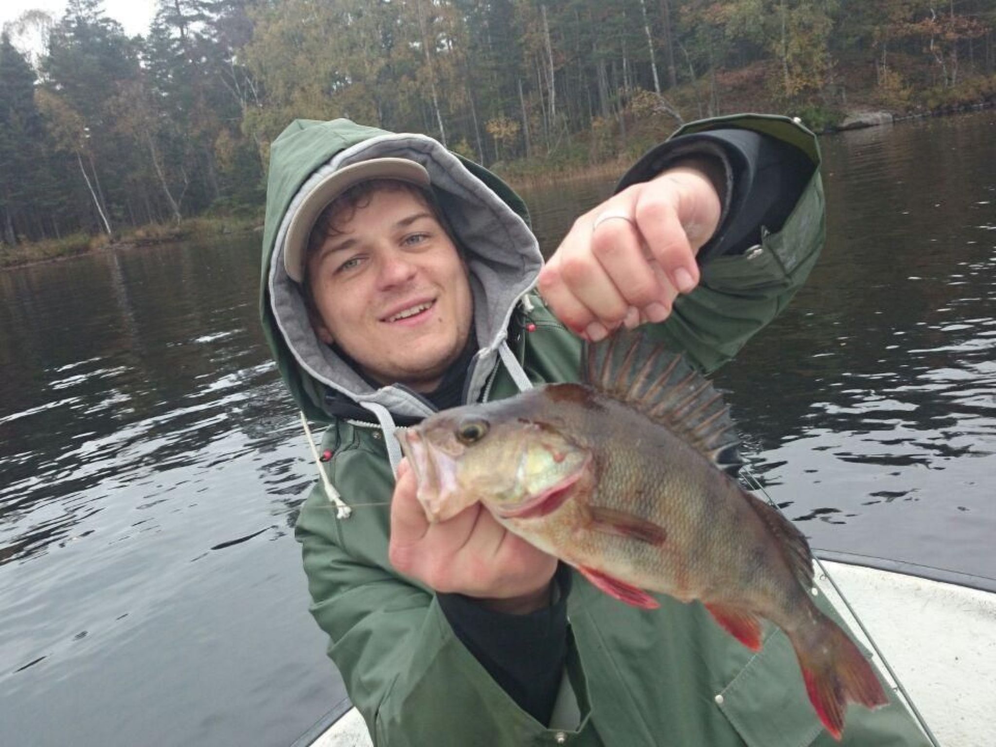 Abborren mit eigenem Ruderboot-Image-tags.info