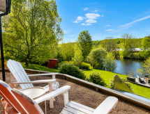 Knäredsdrömmen: Vrijstaand huis aan de rivier met roeiboot en grote tuin - thumbnail 5