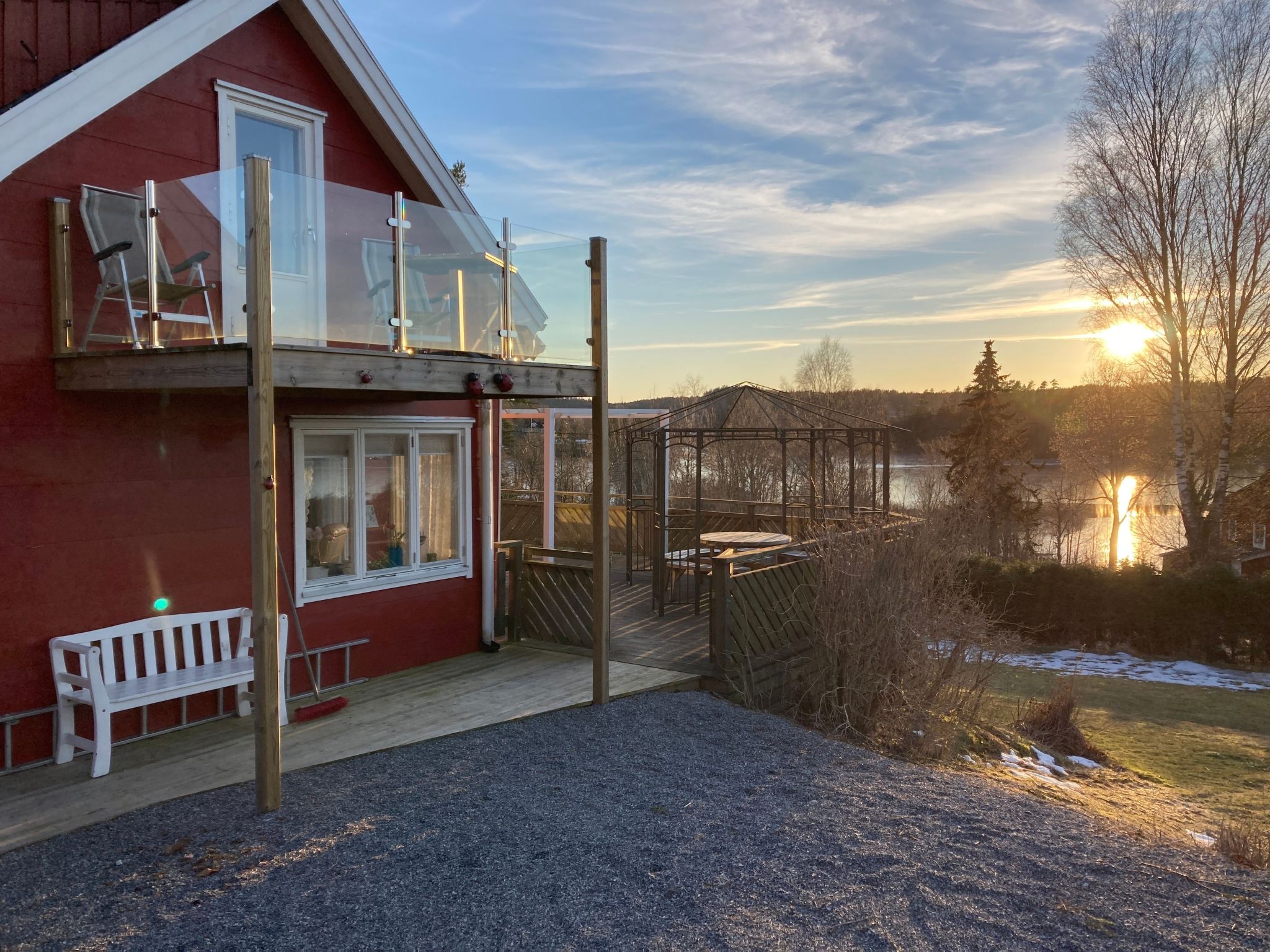 A cosy holiday home in Swedish style with terrace, garden, rowing boat and canoe close to the lake, the surrounding lakes invite you to relaxing and varied swimming and fishing trips, explore the unsp..