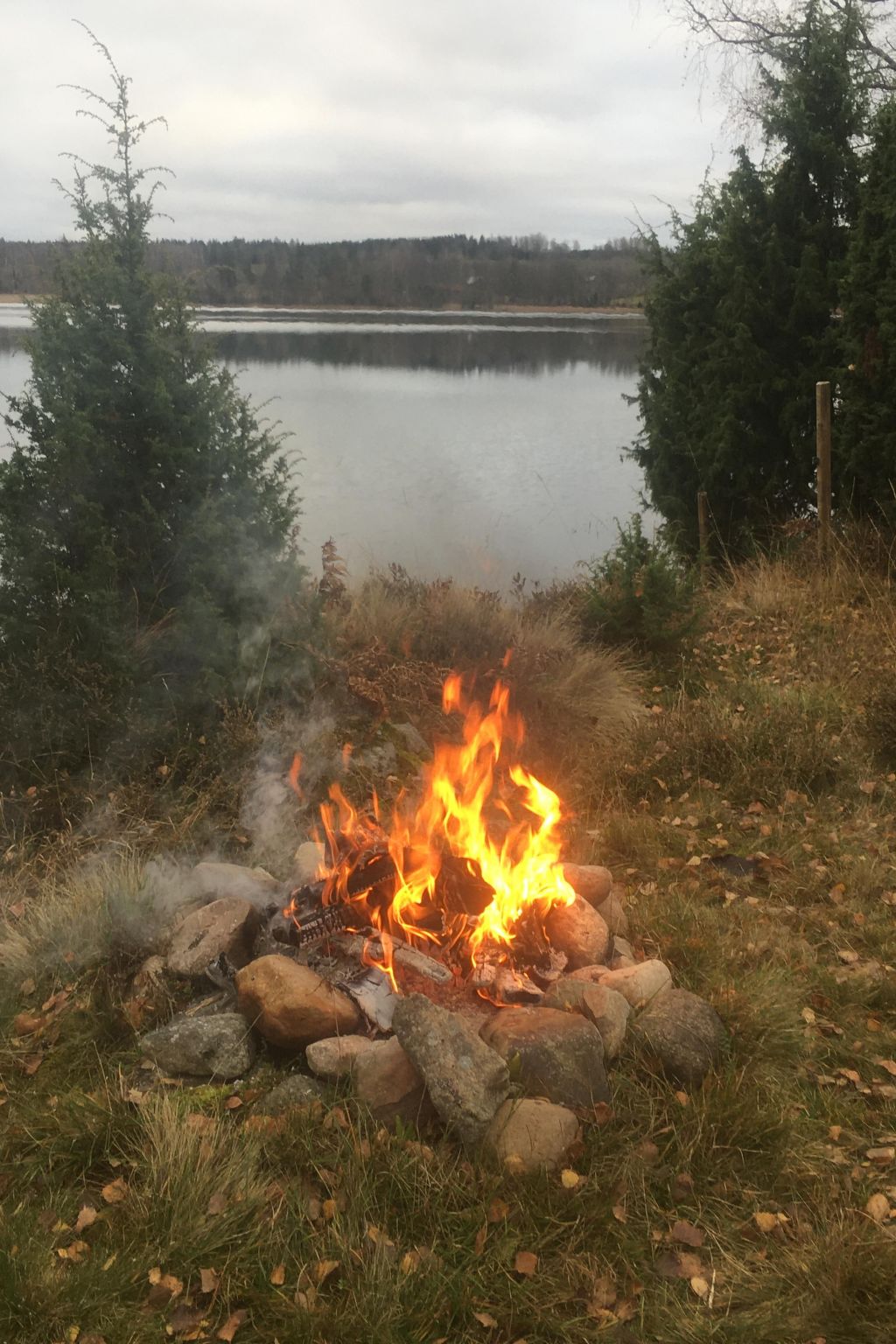 Haus mit toller Aussicht an einem schönen See-Inside