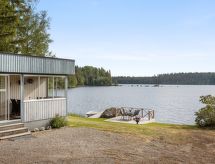 Vrijstaand vakantiehuis aan het meer in Småland met roeiboot en eigen steiger - thumbnail 6