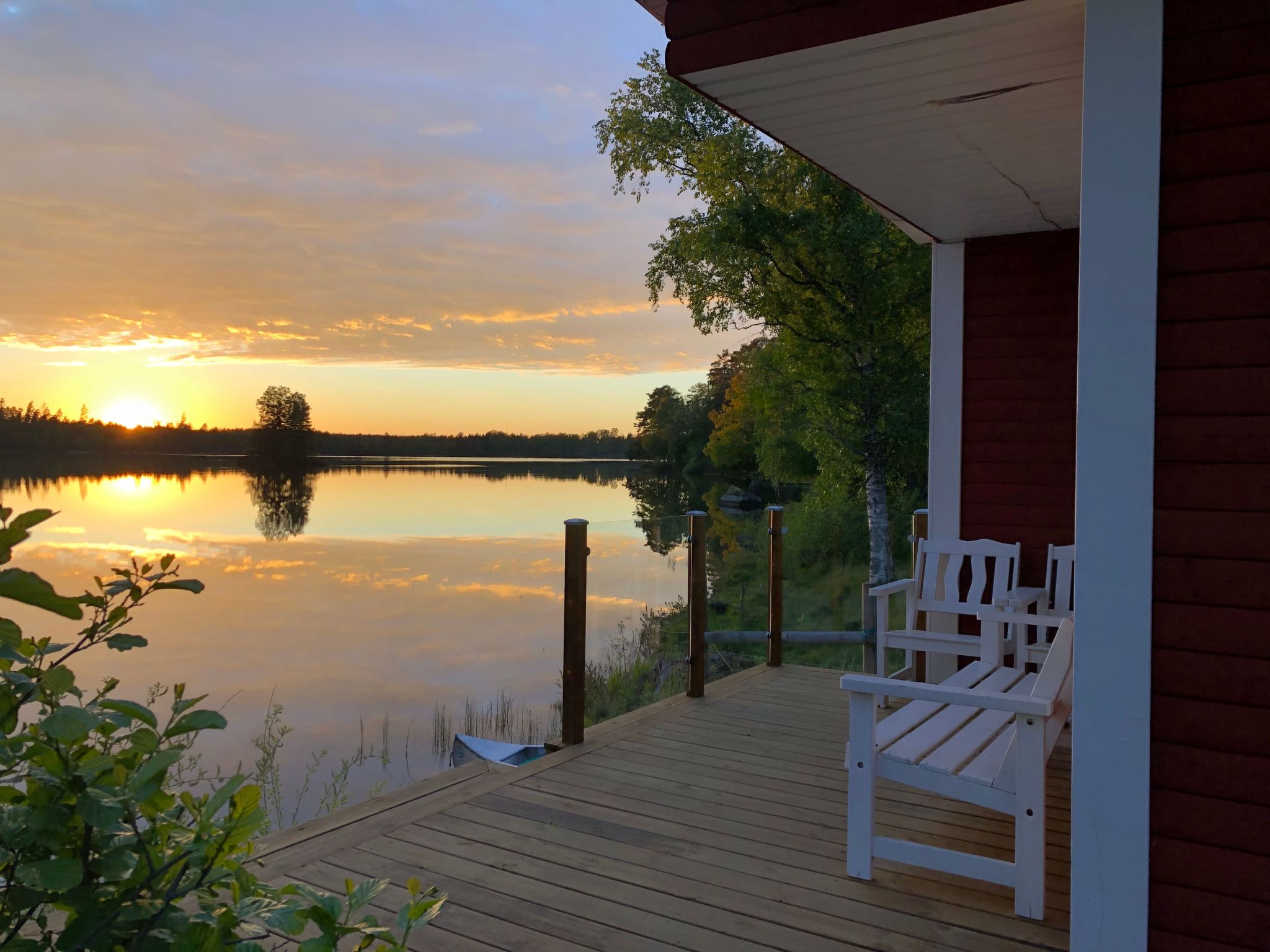 Mit Garten und Holzterrasse am See-Binnen