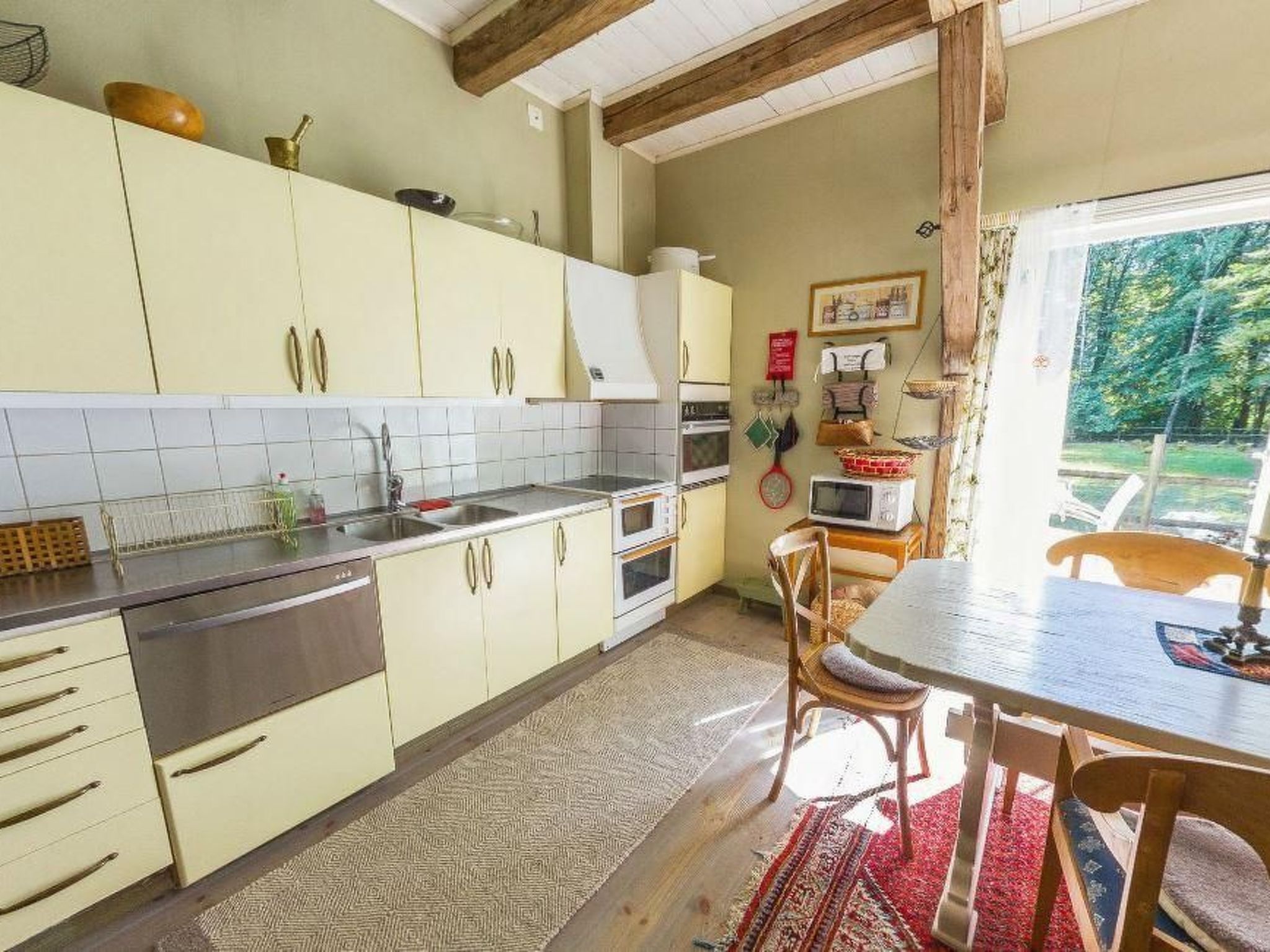 Mit Balkon, Terrasse und Garten-Binnen