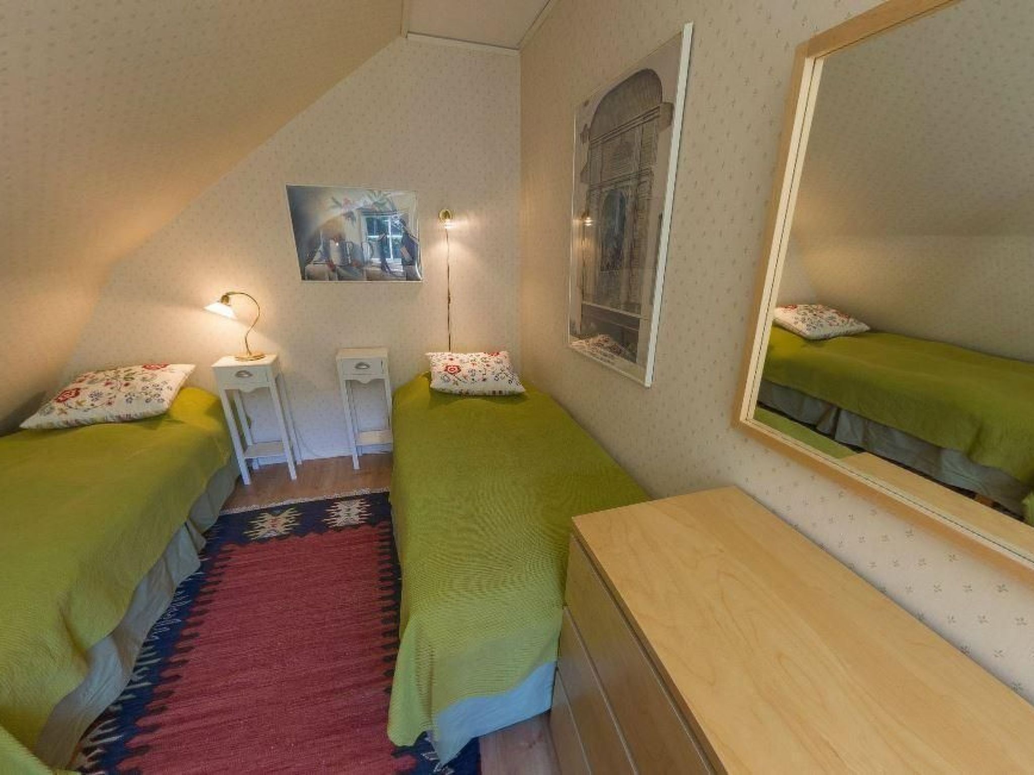 Mit Balkon, Terrasse und Garten-Binnen