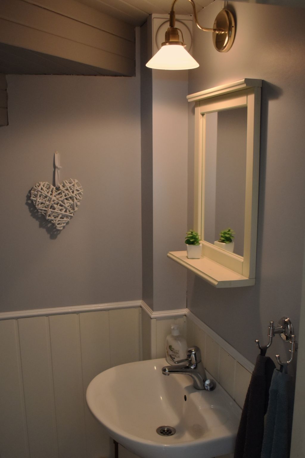 Typisch schwedisches Ferienhaus mit Garten-Drinnen