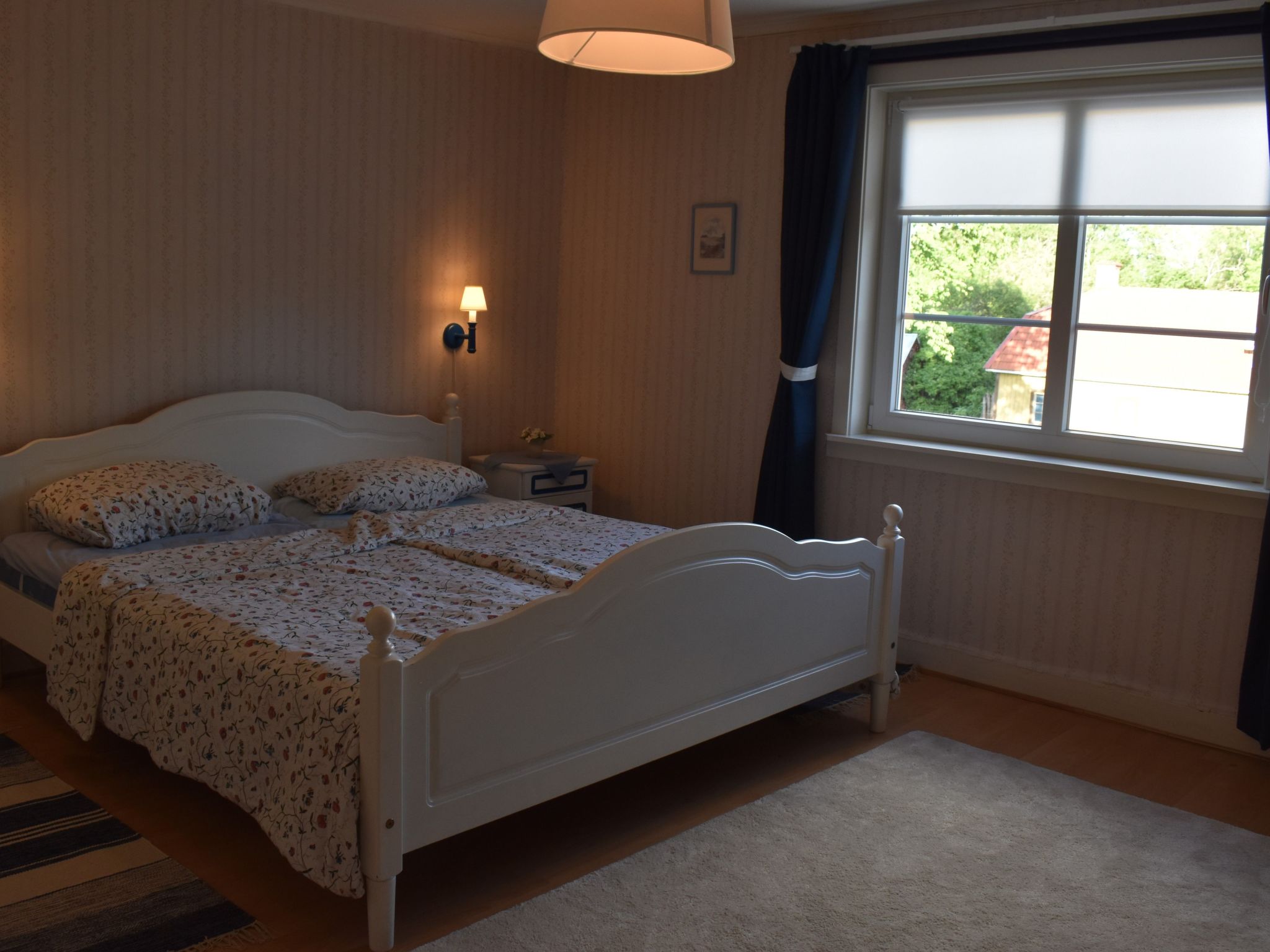 Typisch schwedisches Ferienhaus mit Garten-Drinnen