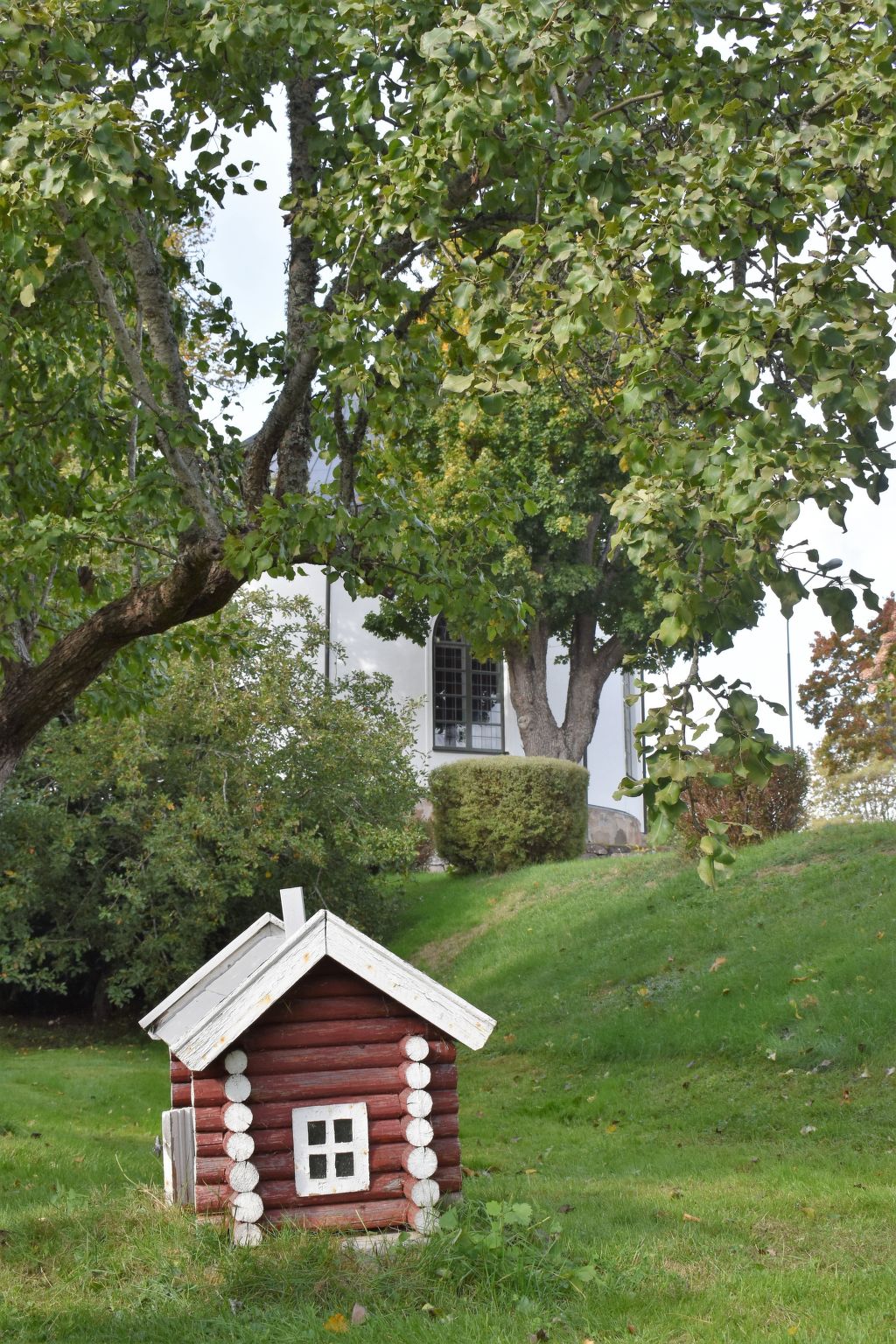Typisch schwedisches Ferienhaus mit Garten-Drinnen