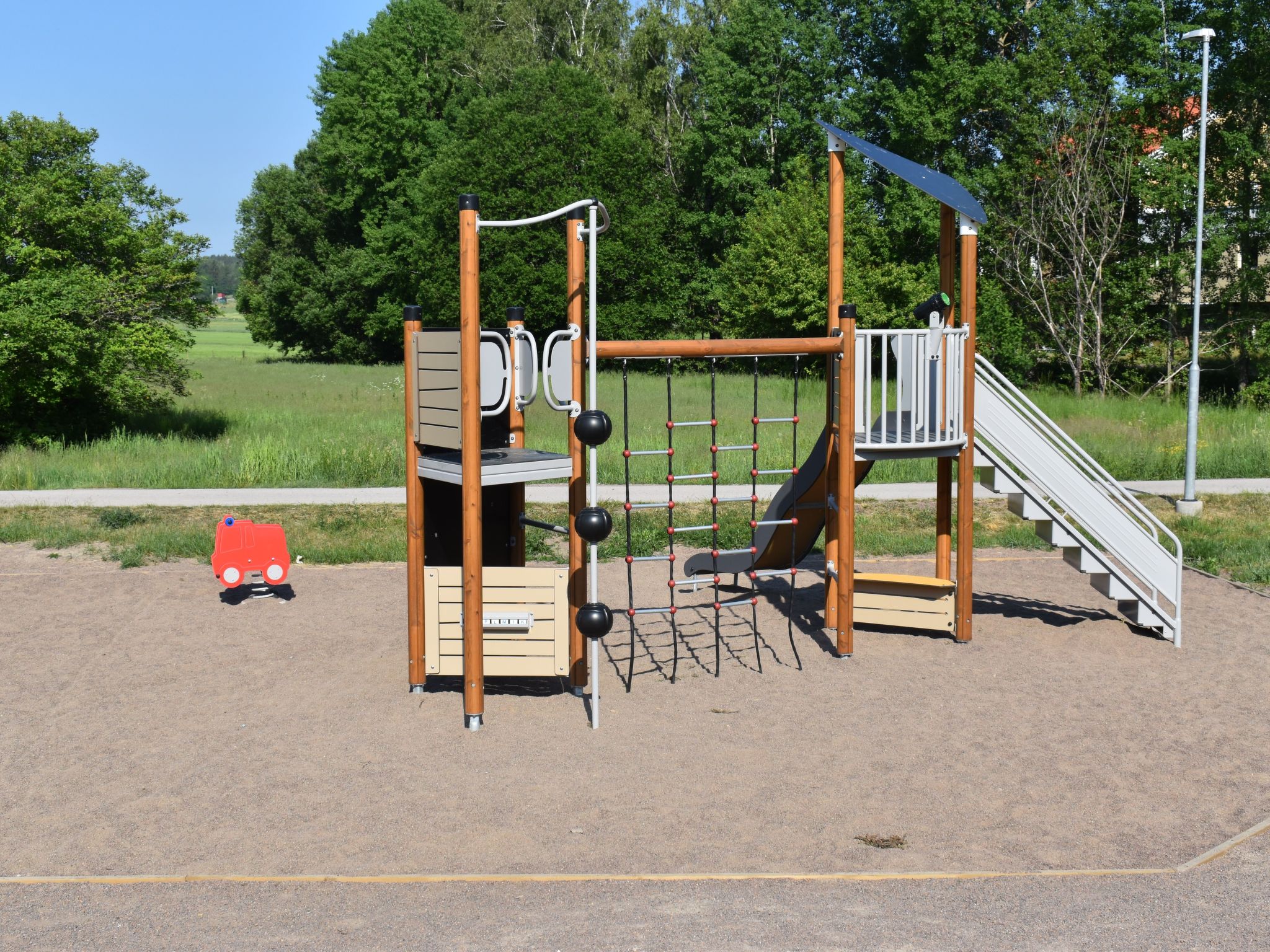 Typisch schwedisches Ferienhaus mit Garten-Drinnen