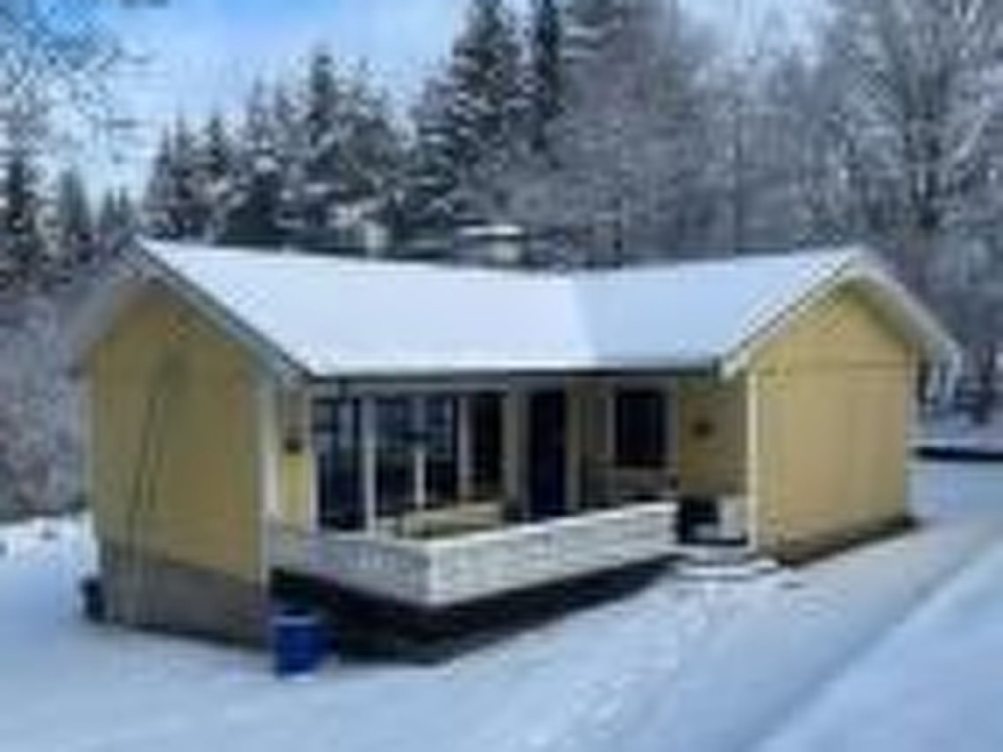 Mit Garten, Grill und Terrasse