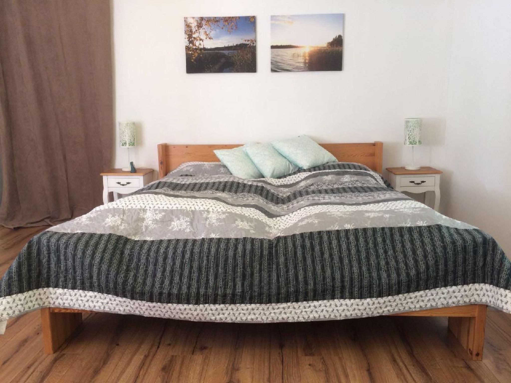 Charmantes Holzferienhaus mit Sauna-Drinnen