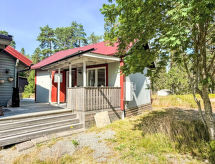 Lugnet: Vrijstaand vakantiehuis op 100 meter van het zandstrand in Hölick - thumbnail 1