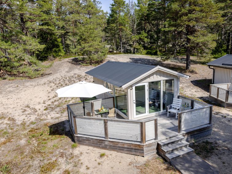 Vrijstaand vakantiehuis aan het strand in Hölick in Hölick