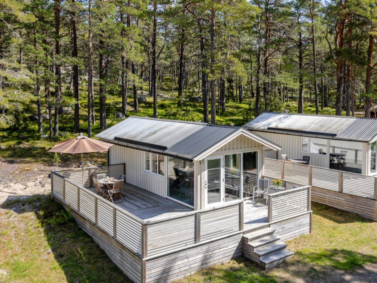 Vrijstaand vakantiehuis in Hölick direct aan het strand in Hölick