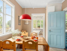 Vrijstaand vakantiehuis in Jämjö, Blekinge – 1 km van zee, tuin & open haard - thumbnail 3