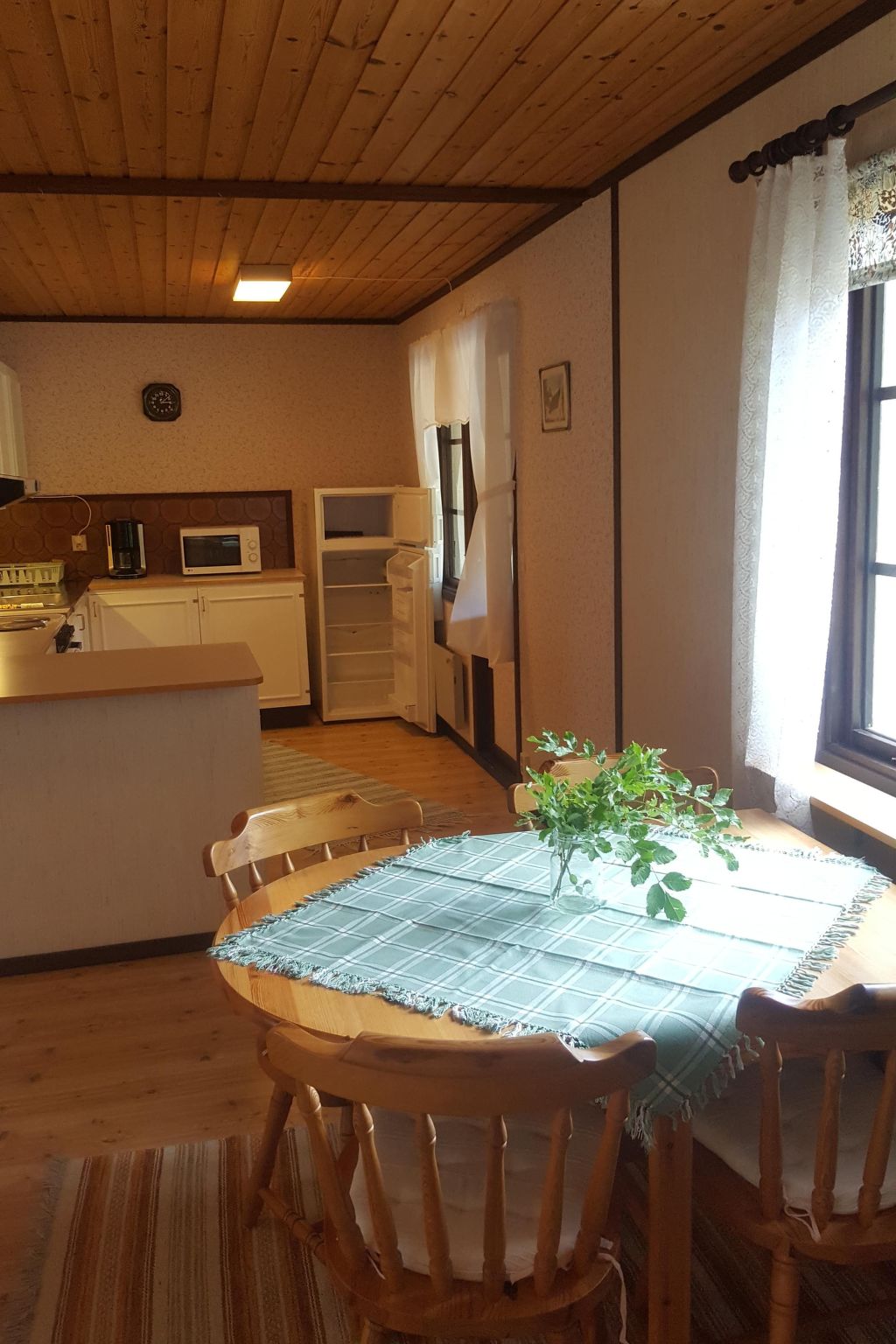 Mit privater Terrasse-Drinnen