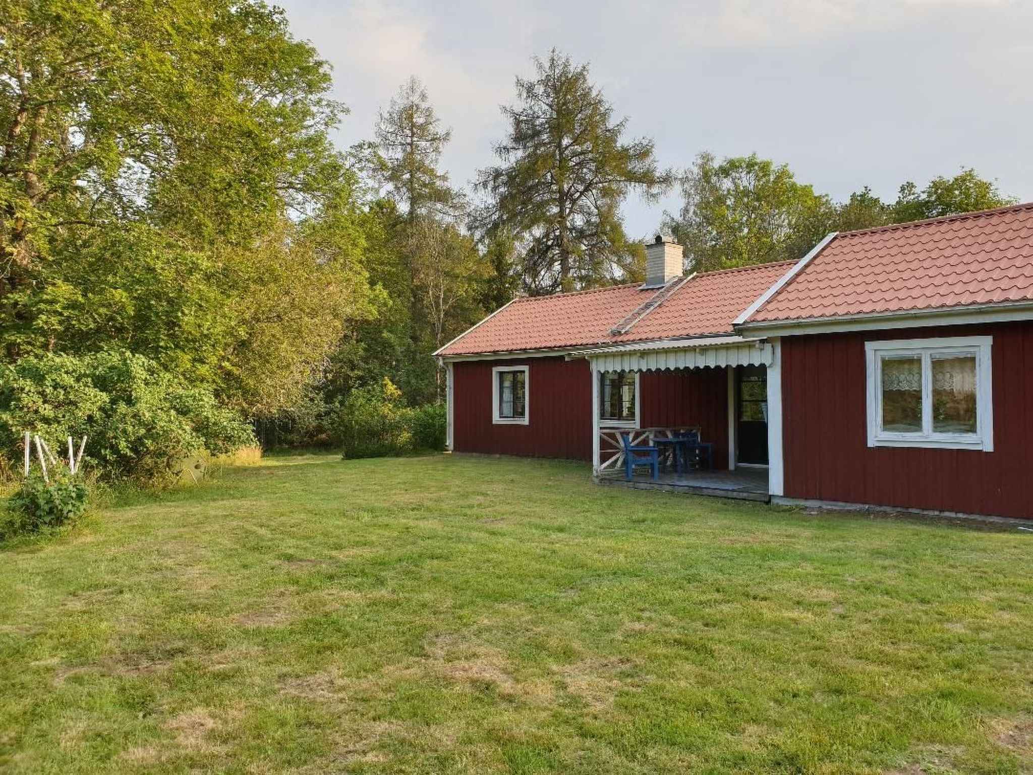 Mit privater Terrasse-Drinnen