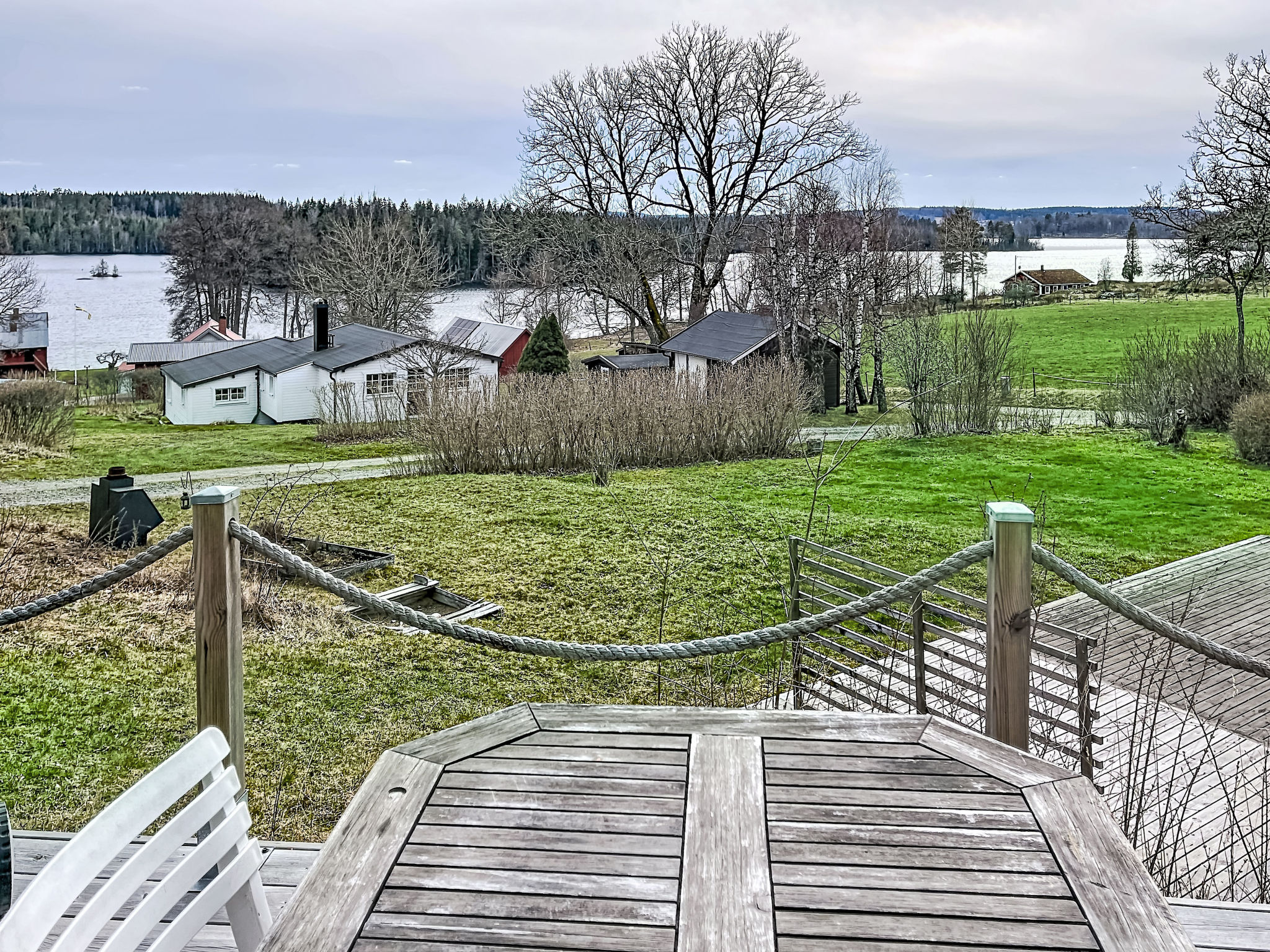 Sjöarpstugan - Buiten