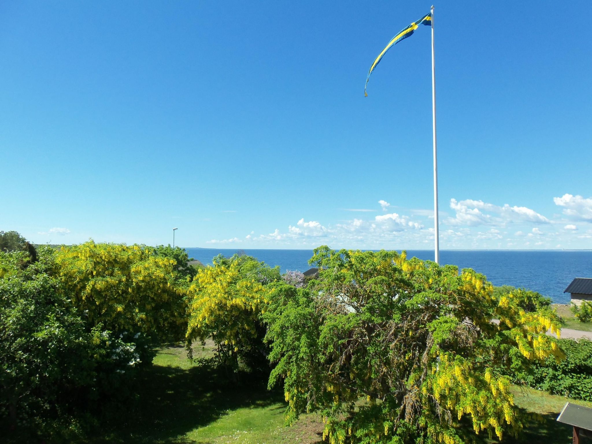Freistehende Strandvilla mit großem Balkon