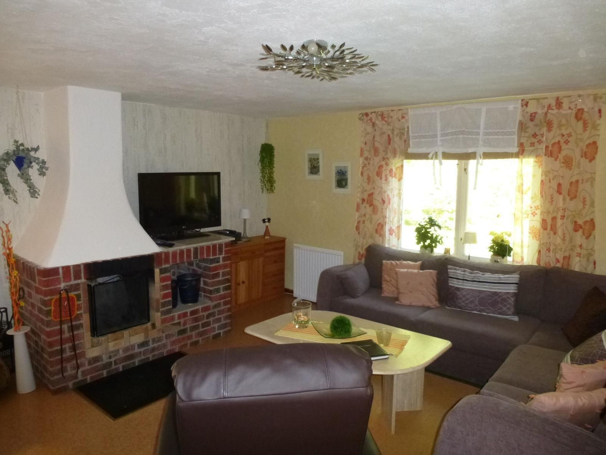 In Karlsborg mit Offenem Kamin-Binnen