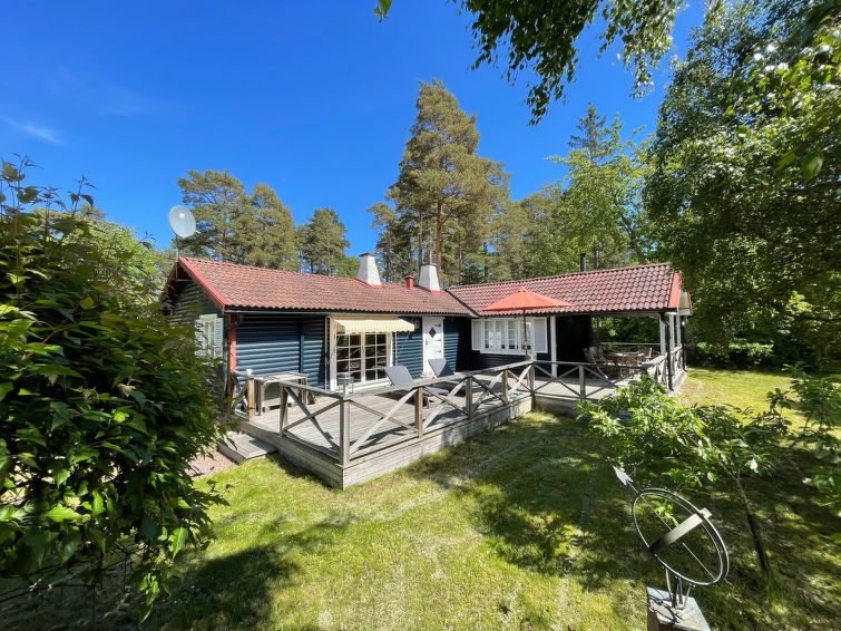 6-persoons vakantiehuis aan zee in Mönsterås met open haard in Mönsterås