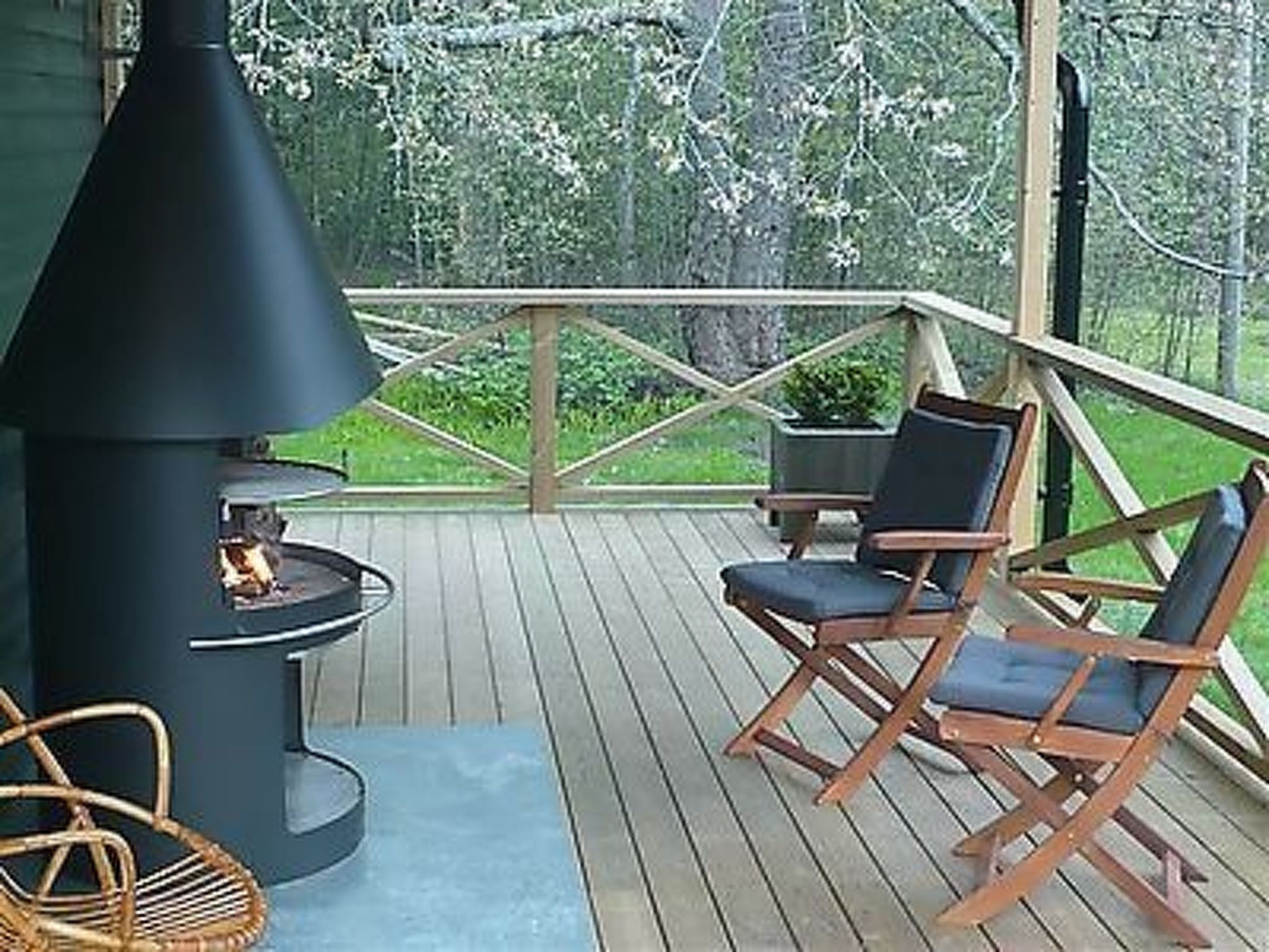 Schönes Ferienhaus mit Garten, Terrasse und Grill-Drinnen