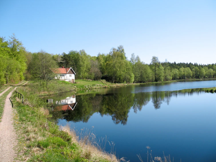 Casa de Vacaciones Enskiftet Sjötorpet (SKO157)