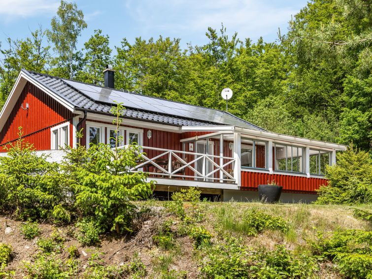 Vakantiehuis met sauna in Olofström nabij het strand in Olofström