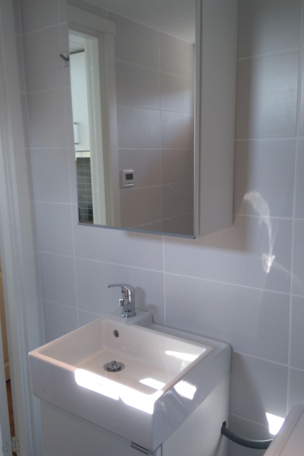 Holzhaus mit Terrasse, direkt an einer Bucht-Binnen