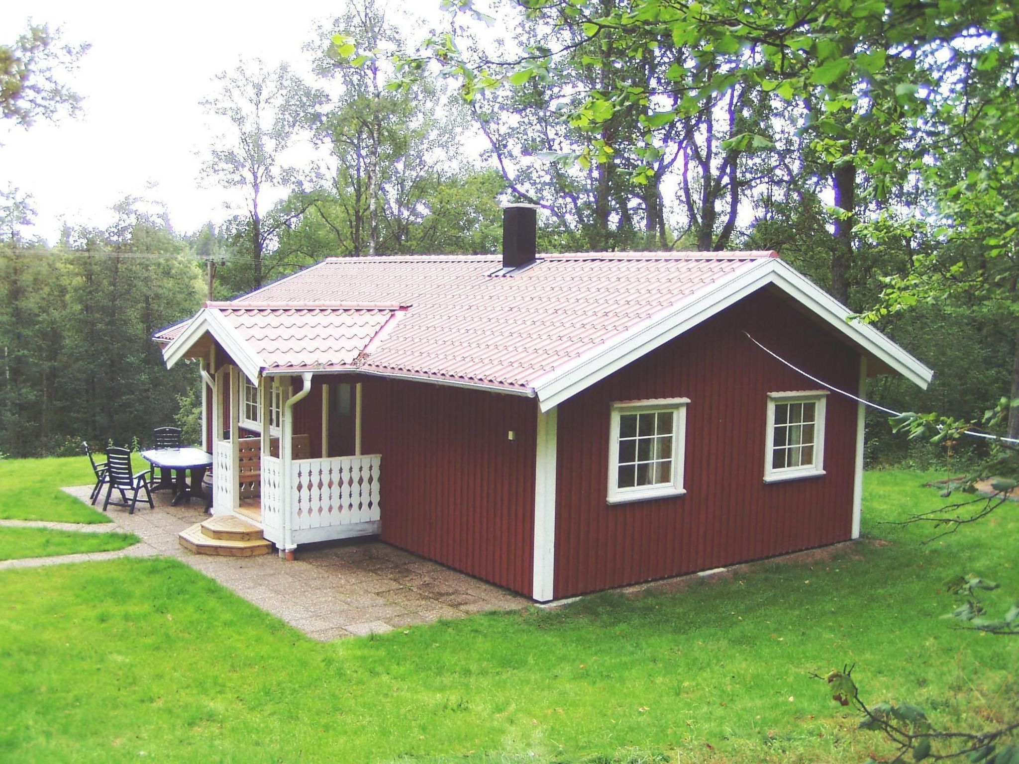 Charmantes Holzhaus mit Nebengebäude - Image 3