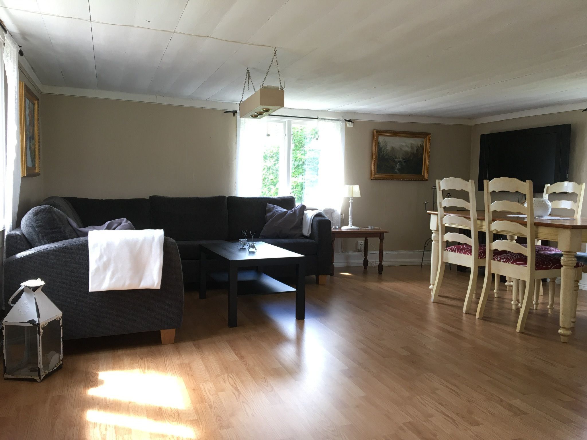 Charmantes Holzhaus mit eigenem Ruderboot-Binnen