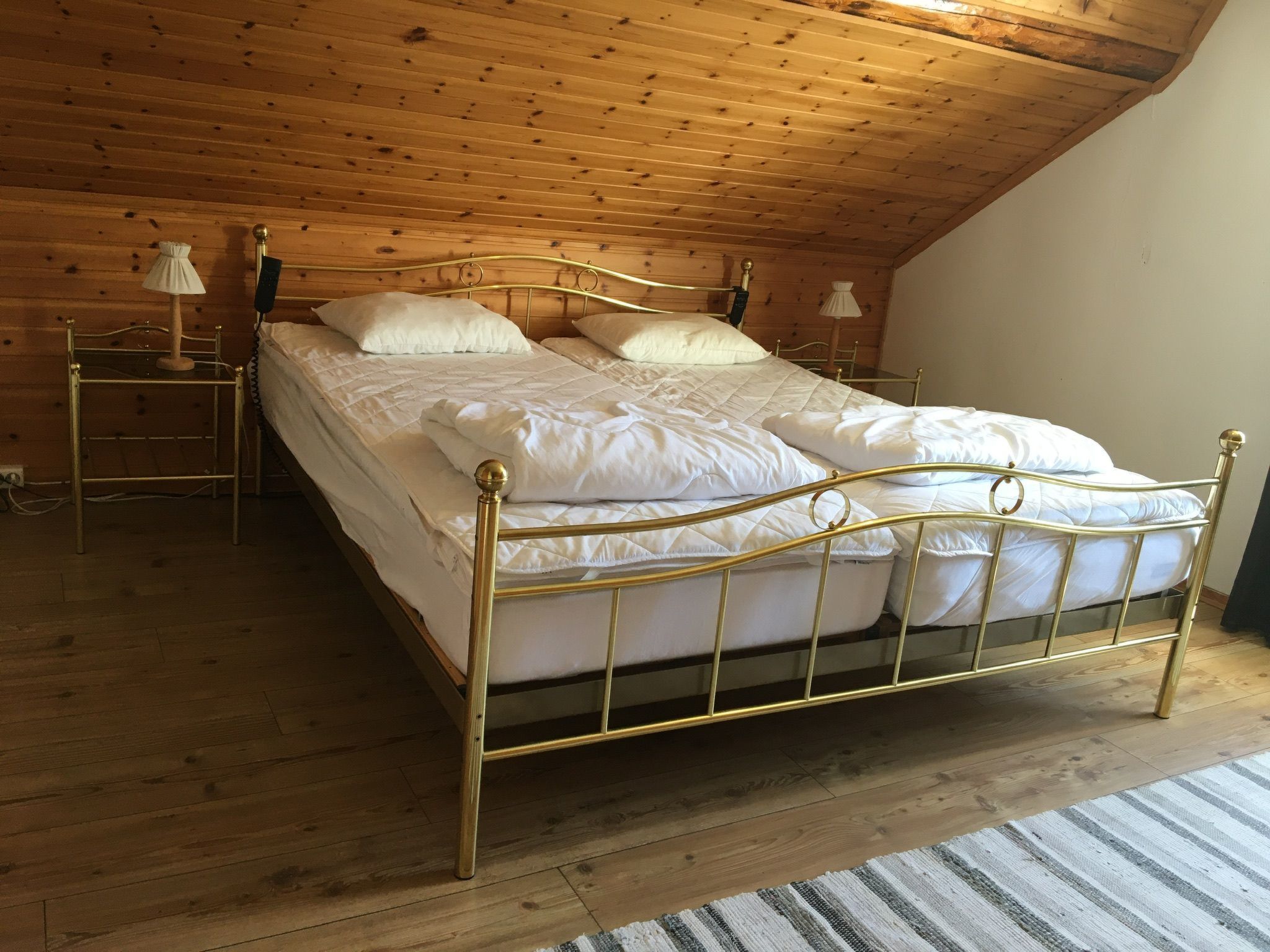 Charmantes Holzhaus mit eigenem Ruderboot-Binnen