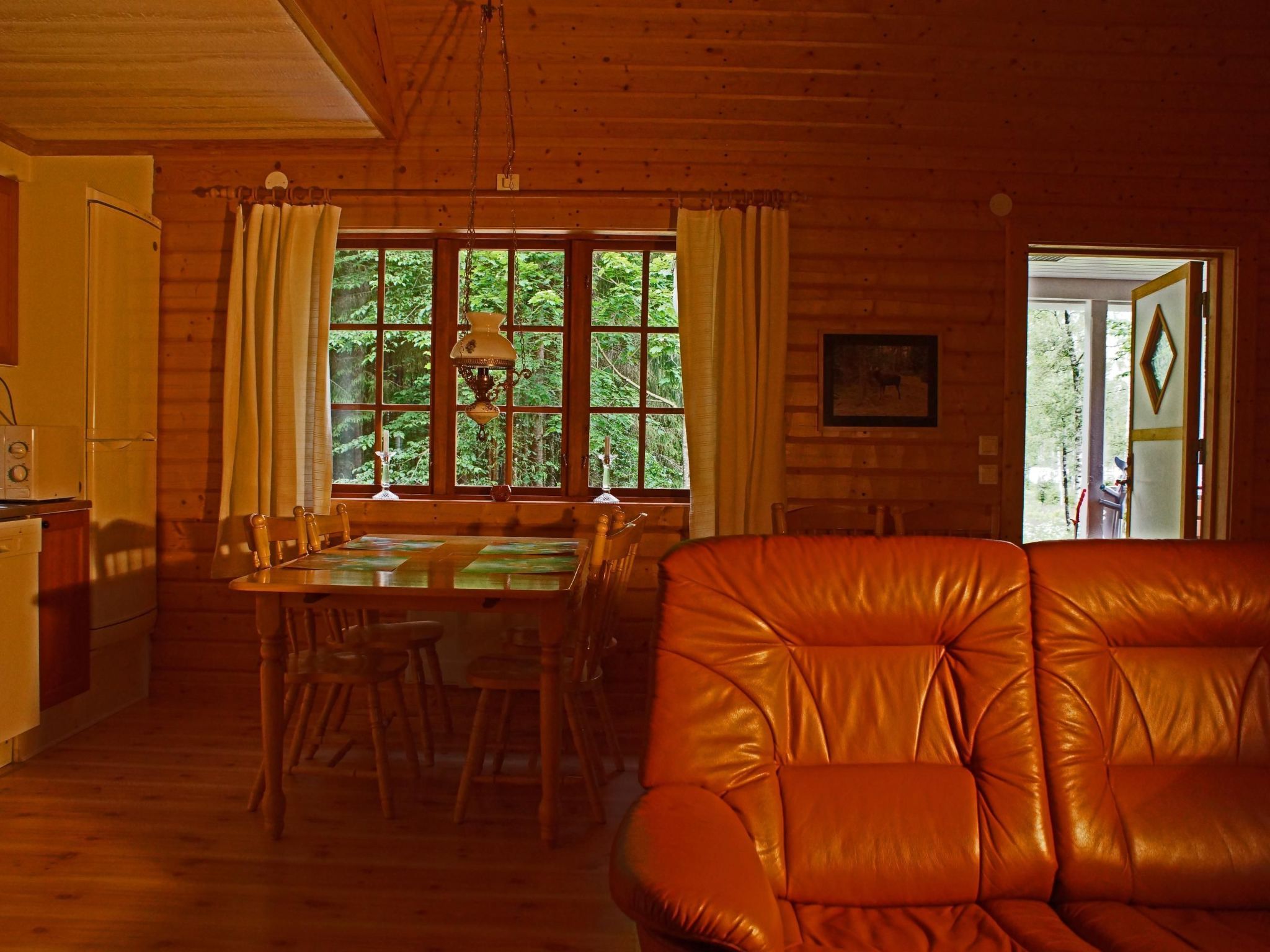 Gemütliches Holzhaus mit Boot - Inside
