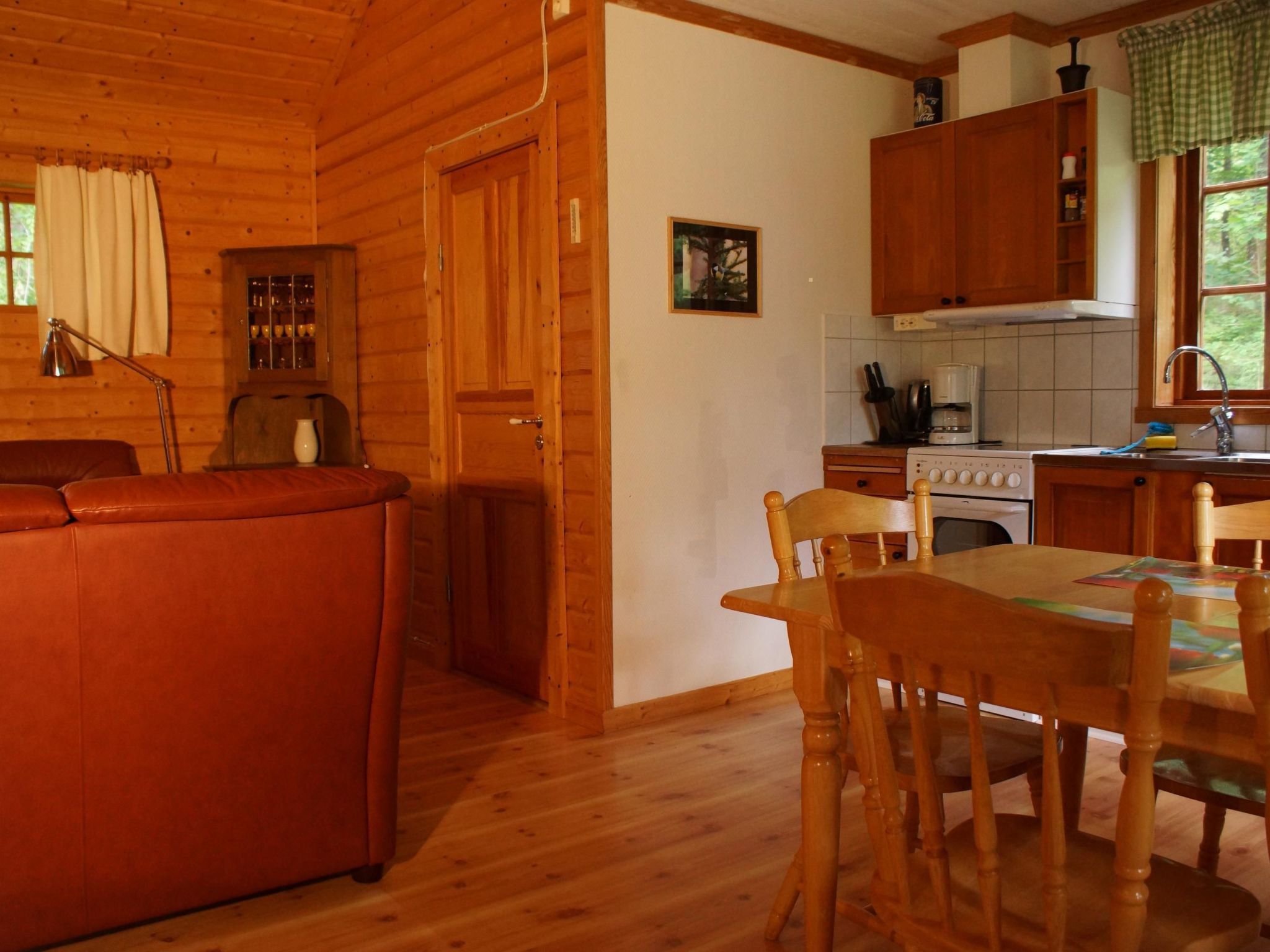 Gemütliches Holzhaus mit Boot - Inside