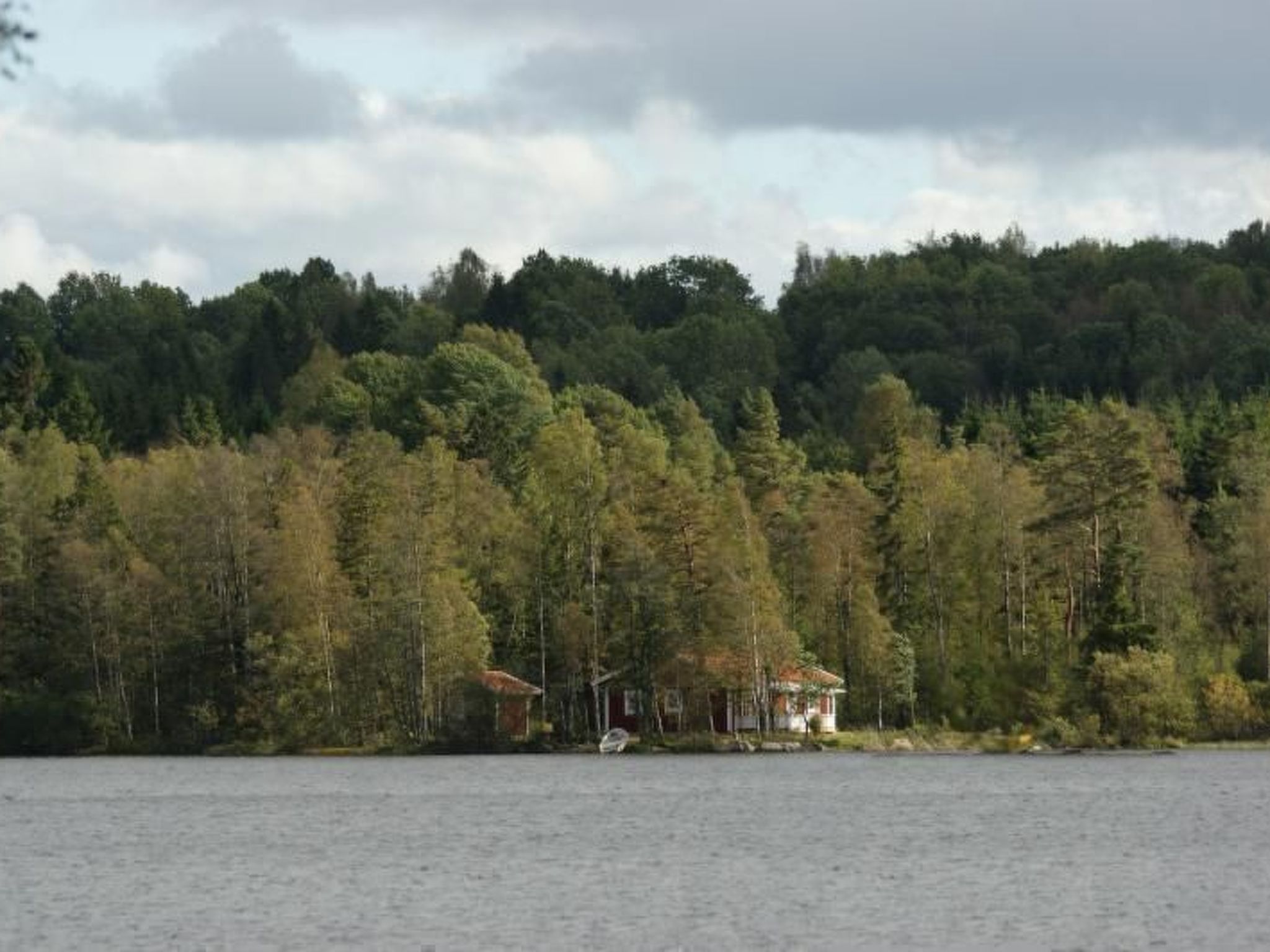 Gemütliches Holzhaus Udden mit eigenem Boot