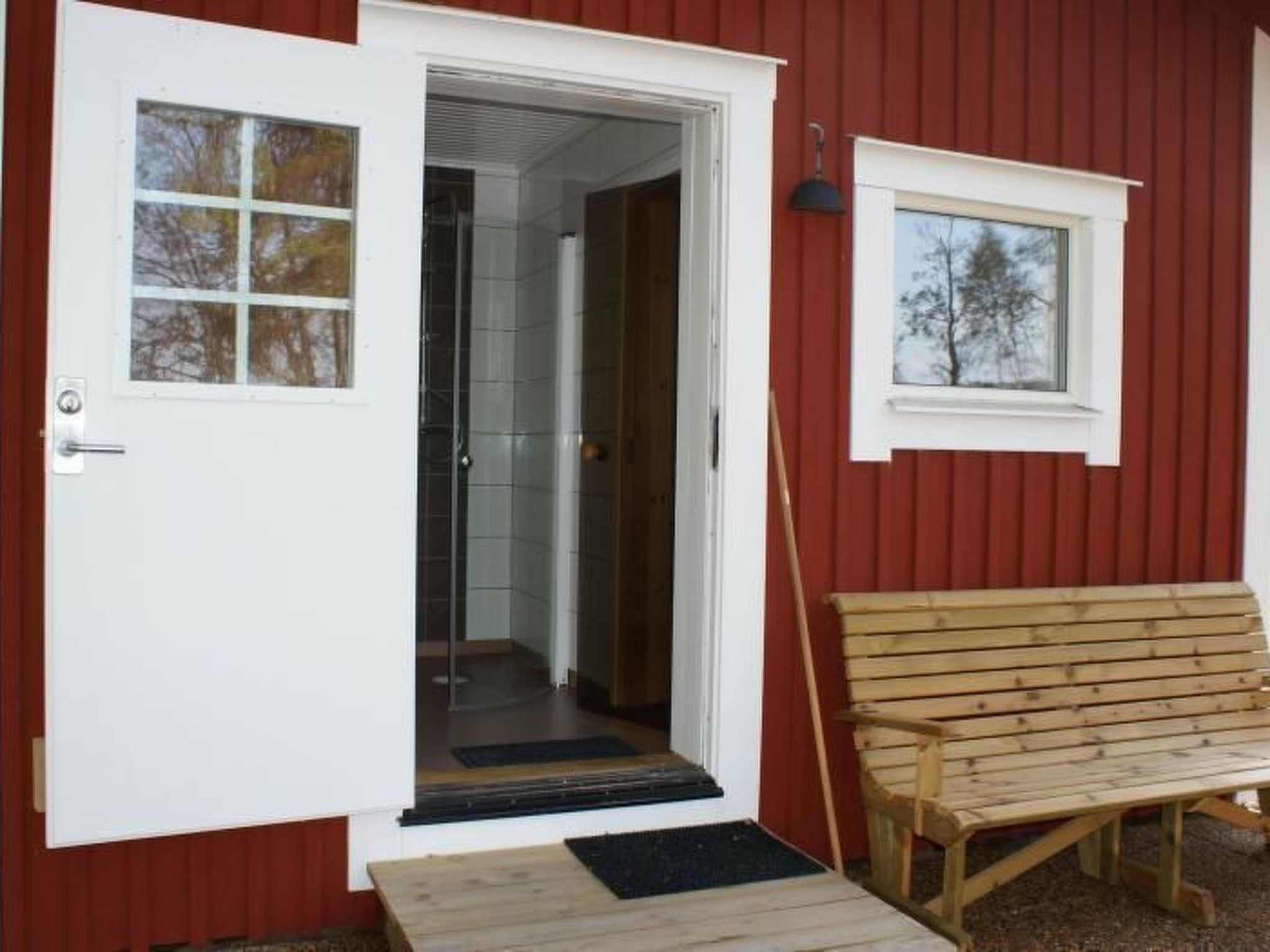 Gemütliches Holzhaus Udden mit eigenem Boot - Buiten