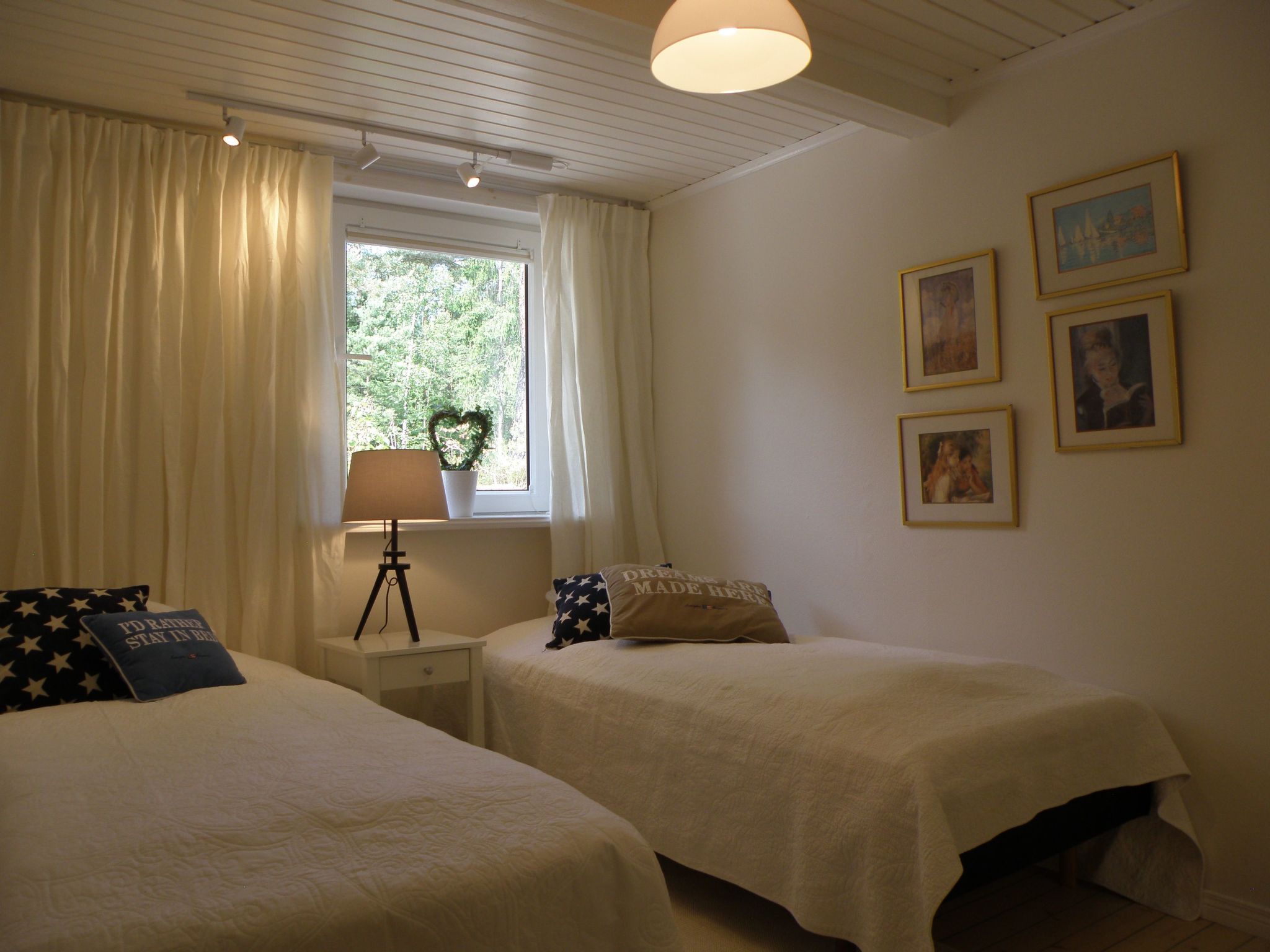 Wunderschönes Haus in einer fantastischen Natur am Meer-Drinnen