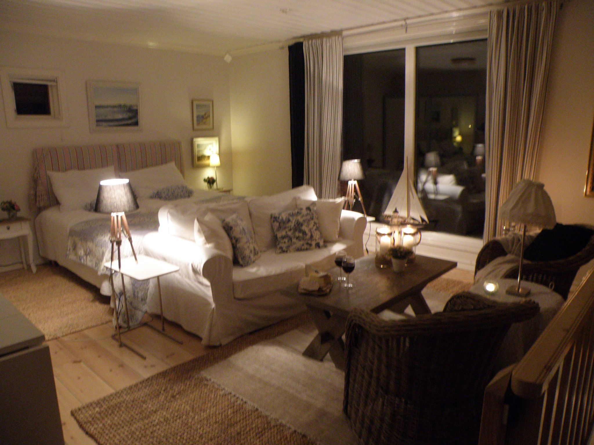 Westküsten-Juwel-Drinnen