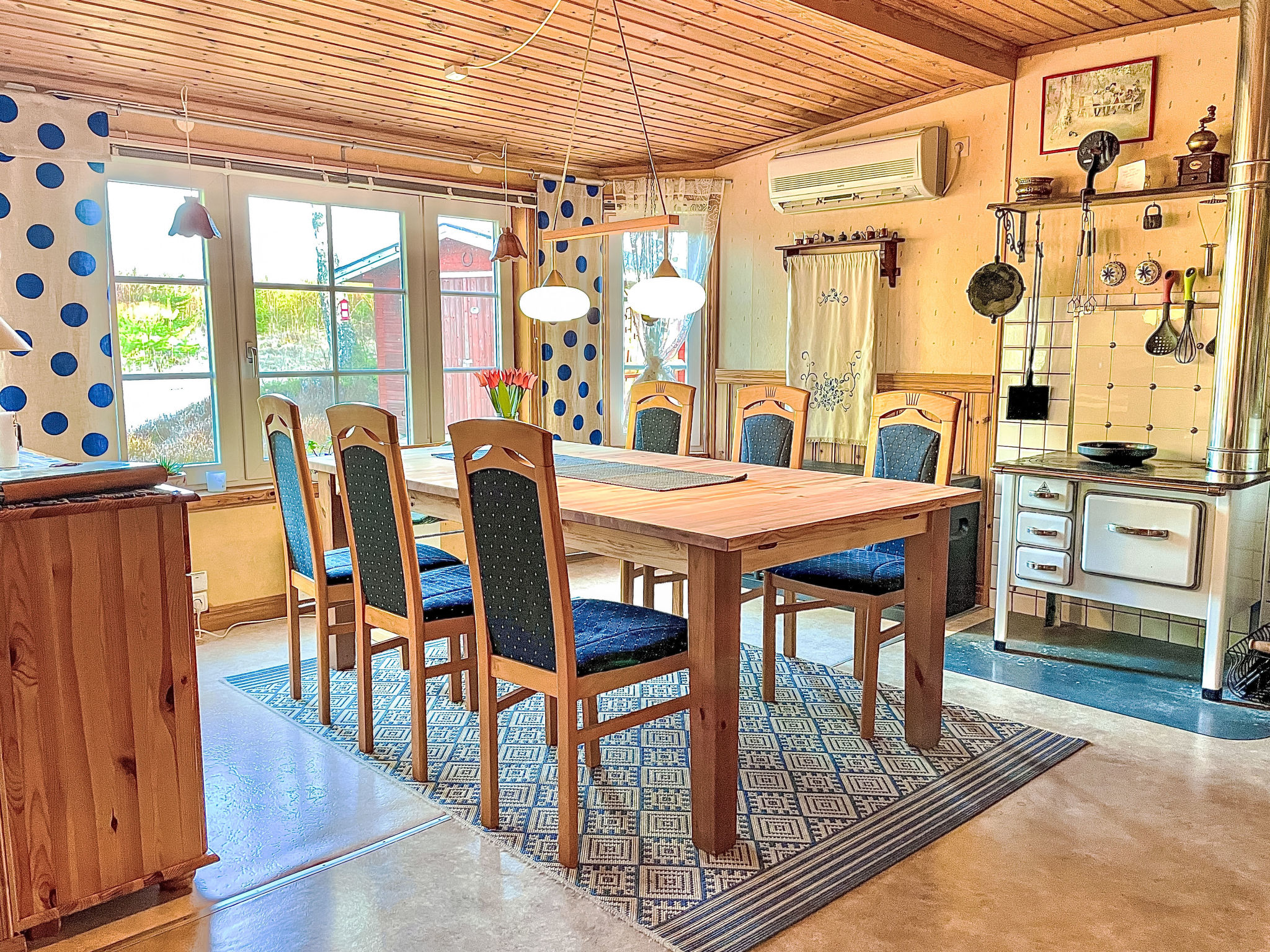 Idyllisch gelegenes, ebenerdiges Haus mit Terrasse - Binnen