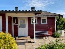 Vrijstaande bungalow direct aan het meer in Tibro voor 6 personen - thumbnail 3