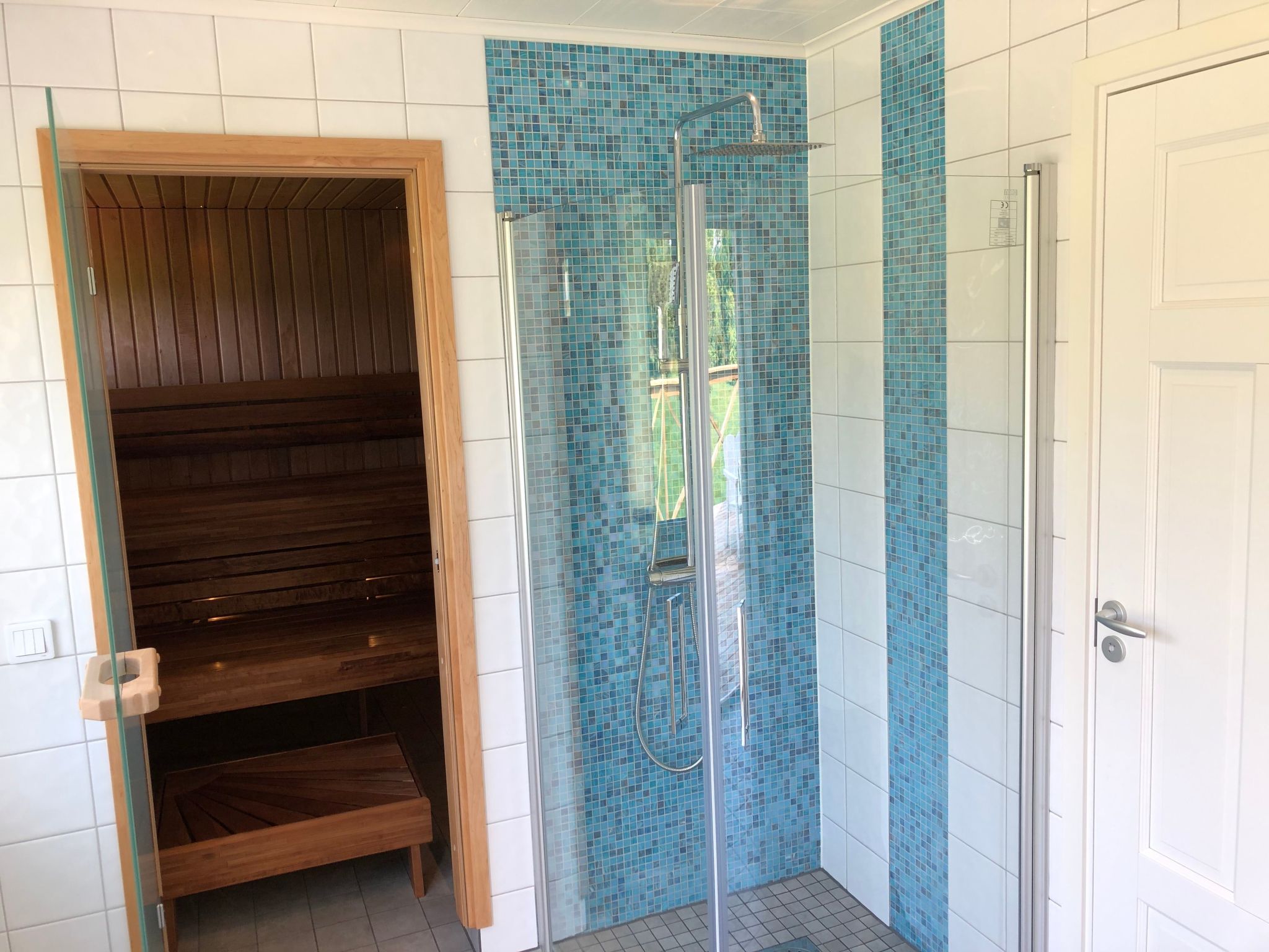 Schönes Ferienhaus in Småland mit Sauna, Bootssteg zum Schwimmen mit Ruderboot - Drinnen
