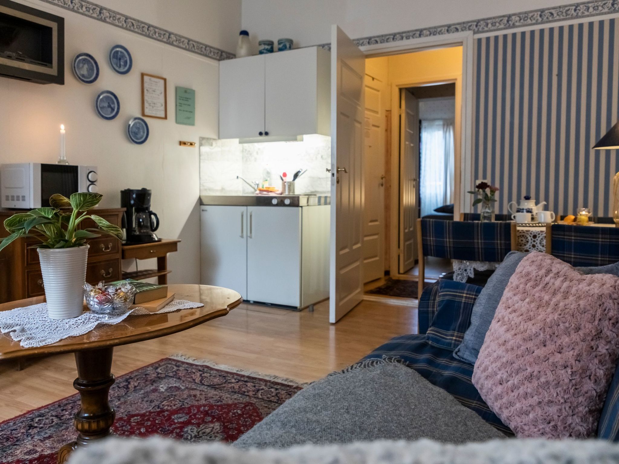 Rosenapartment-Binnen