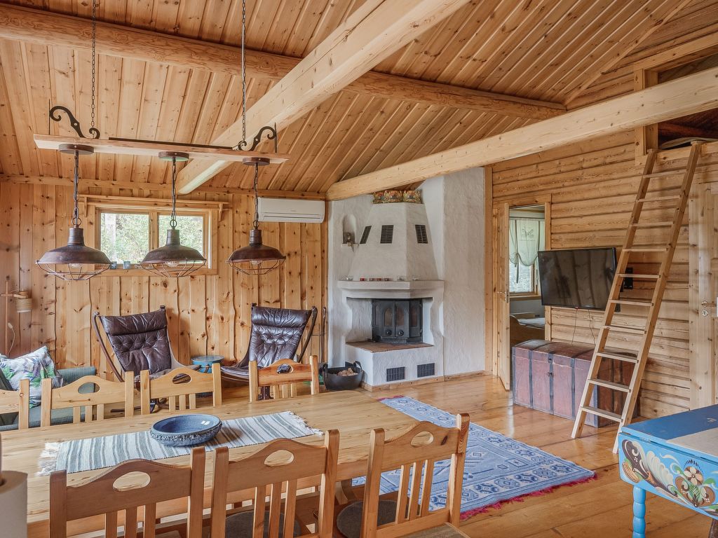 Kvisthån Tallen (HJD058)