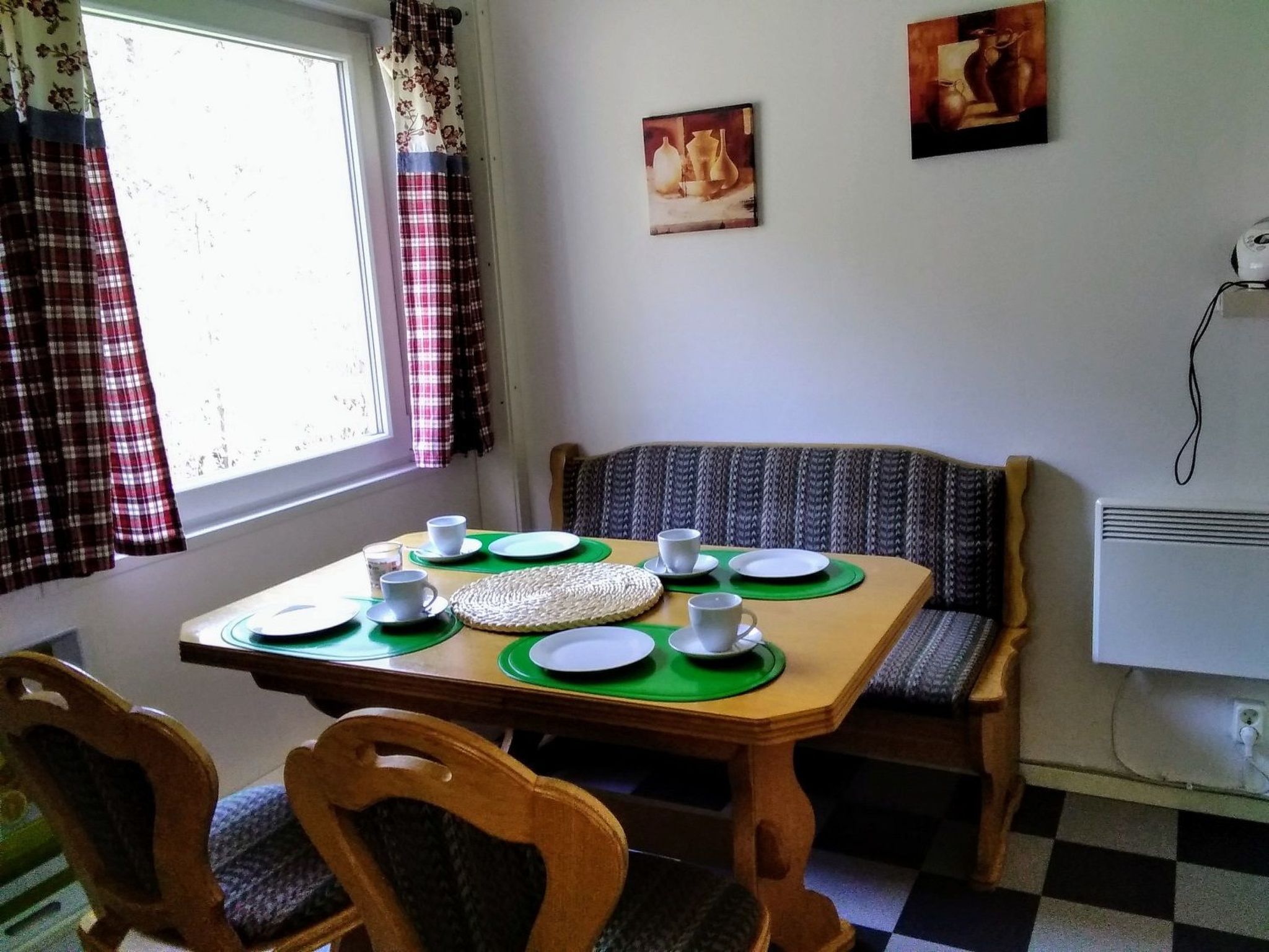 Gepflegtes Ferienhaus mit eigenem Saunahaus-Image-tags.info